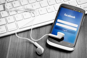 Facebook, software aplikasi media sosial yang kaya akan fitur canggih