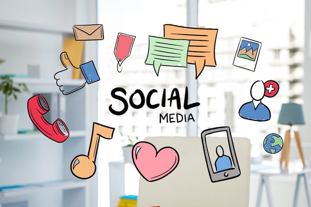 Kemudahan Dalam Penggunaan Sosial Media  Sebagai Sarana 