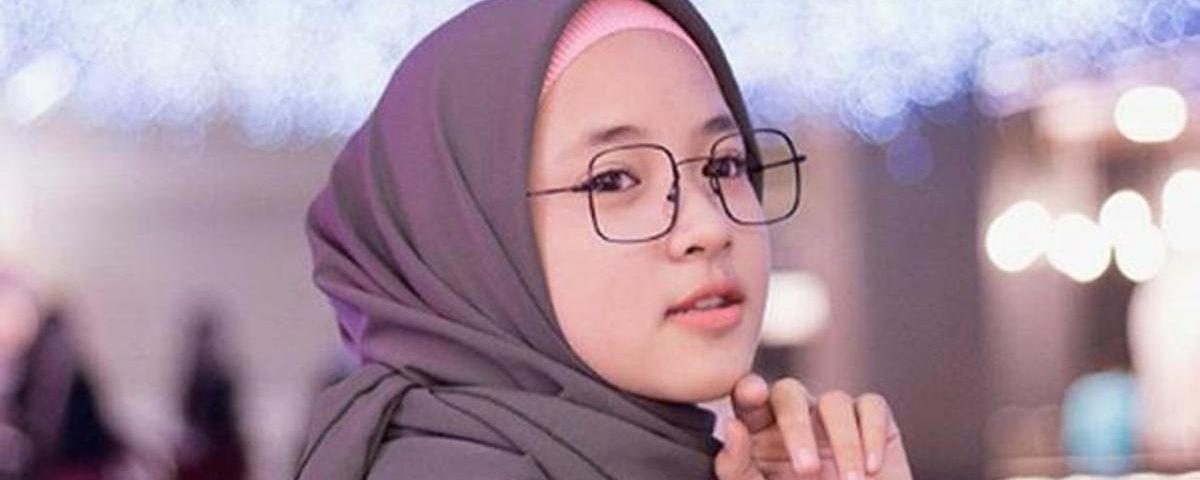Nissa Sabyan rajin mengunggah tutorial hijab di Tiktok
